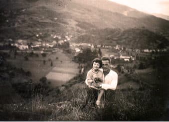 Simone mit Germain in Bergenbach oberhalb des Dorfes Oderen