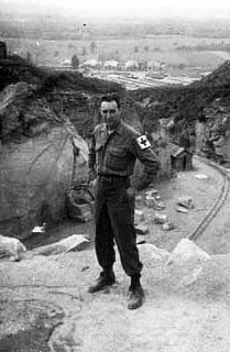 Environment called "The Parachute Jump" in the Wierner Graben quarry at Mauthausen: numerous prisoners perished there when SS guards pushed them into the void (Photo: US Holocaust Memorial Museum)