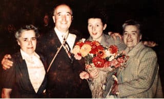 Bahnhof von Mühlhausen 1951: Simone und ihre Familie verabschieden sich. Von links nach rechts: Eugénie, Adolphe, Simone, Emma