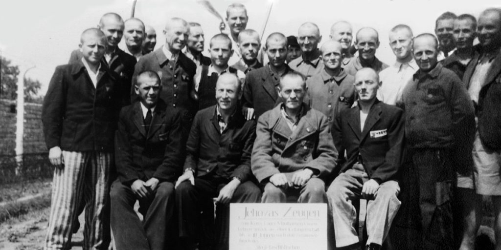 Liberation of imprisoned Jehovah's Witnesses from Mauthausen concentration camp (Jehovah's Witnesses archive)