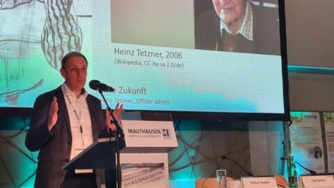 Falk Bersch referierte über die Verfolgungserfahrungen von Jehovas Zeugen